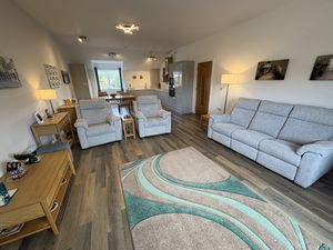 Photo 5- click for photo gallery